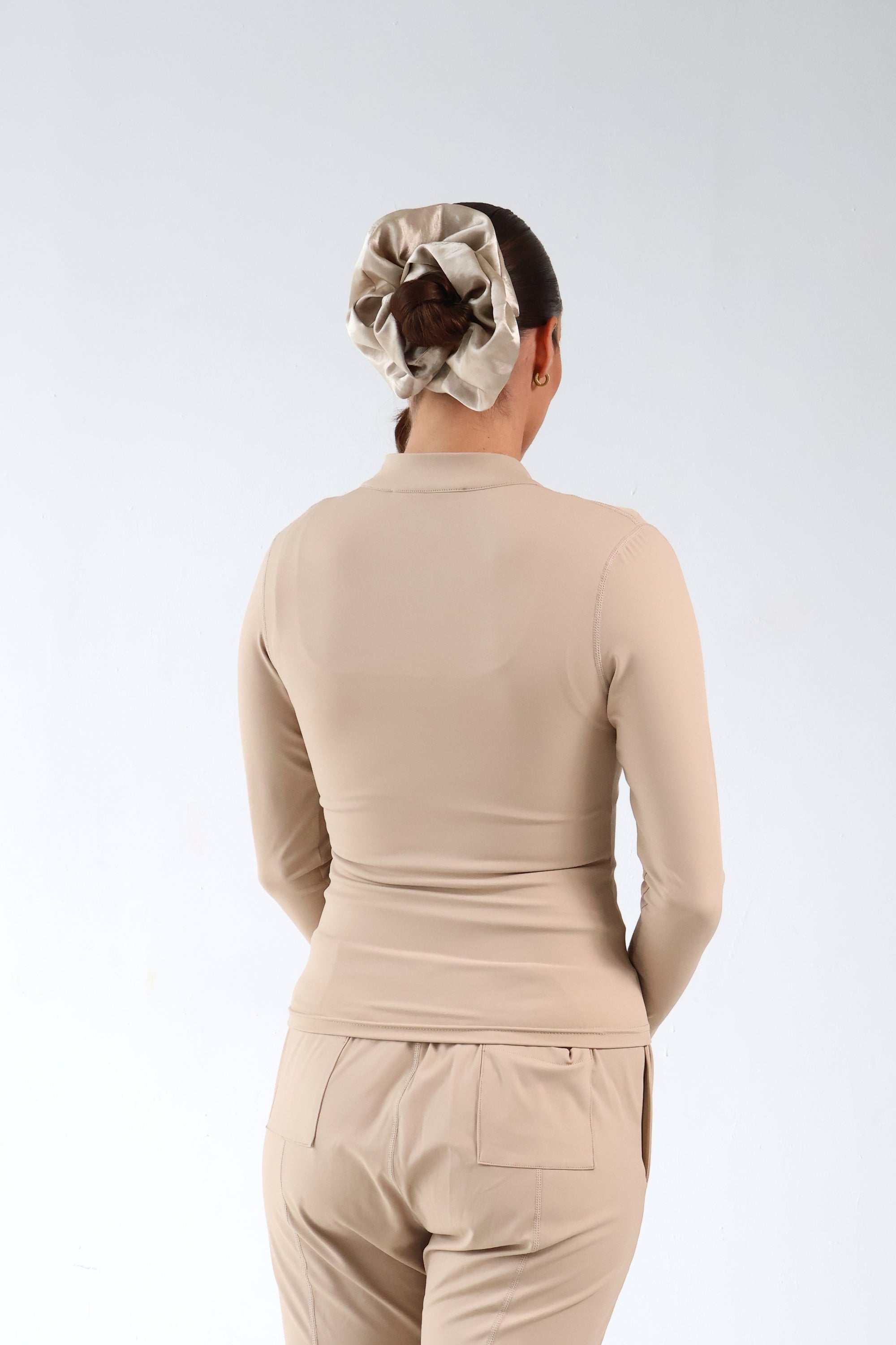 SCULPT ME - Long Sleeve Zip Up Top in Taupe